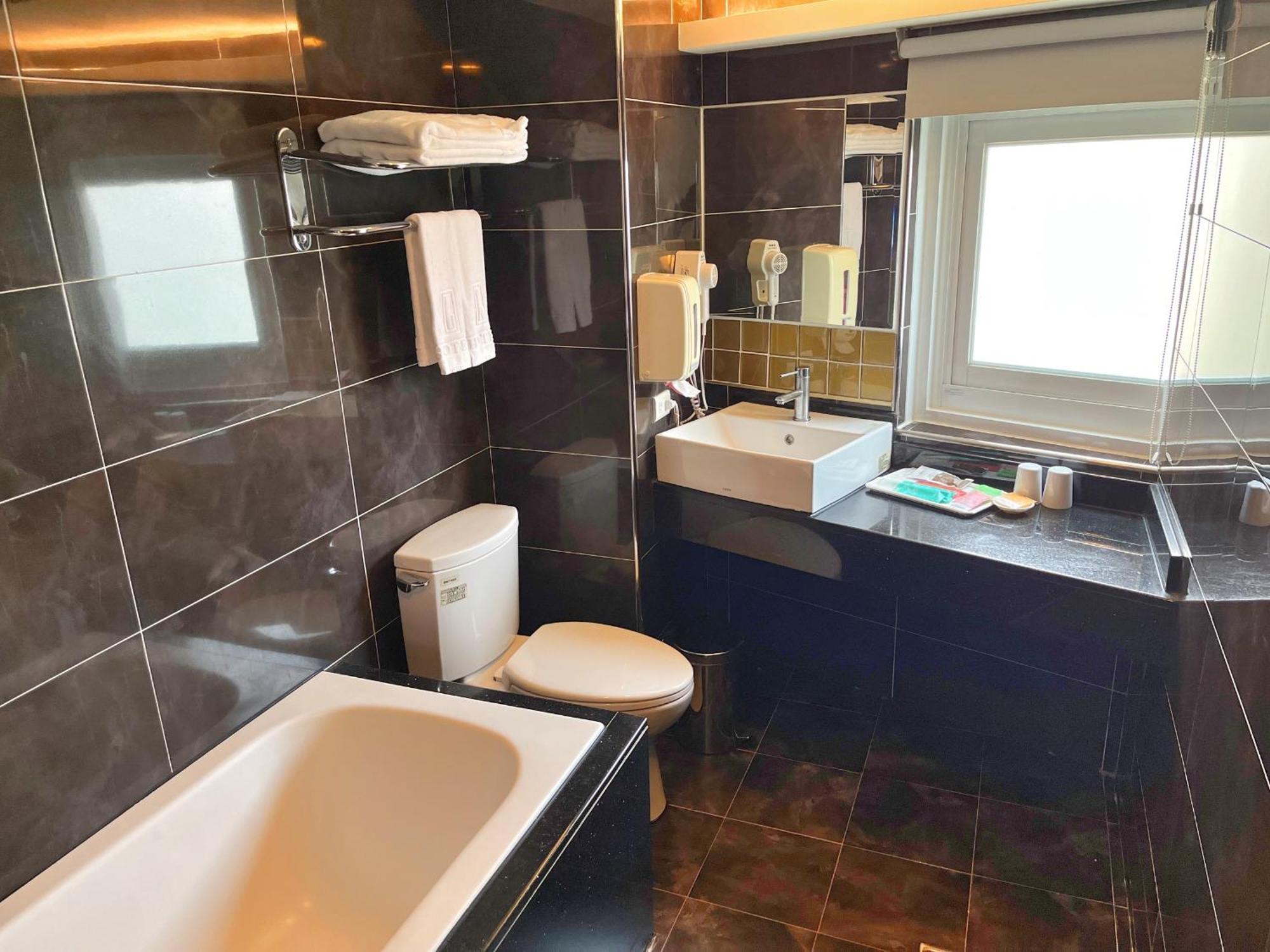 華麗大飯店ferrary Hotel Taipei Bagian luar foto
