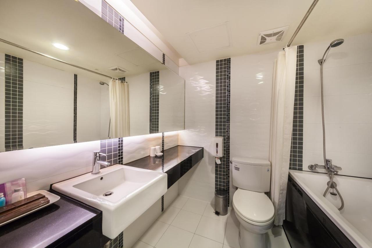 華麗大飯店ferrary Hotel Taipei Bagian luar foto